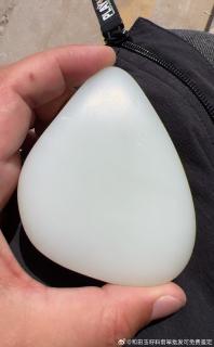 260克 超级油疙瘩 羊脂急光白籽 油细润白完整 这个品质的白玉籽料真