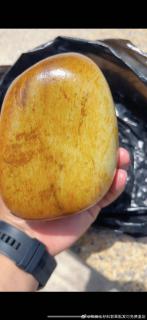 收藏款新疆和田玉籽料原石 1600克 真皮真色 金包银 公斤级的籽料原石