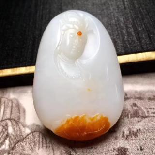cf489-266 新疆和田玉原皮籽料观音,雕工精致,温润厚装,玉质如婴儿细